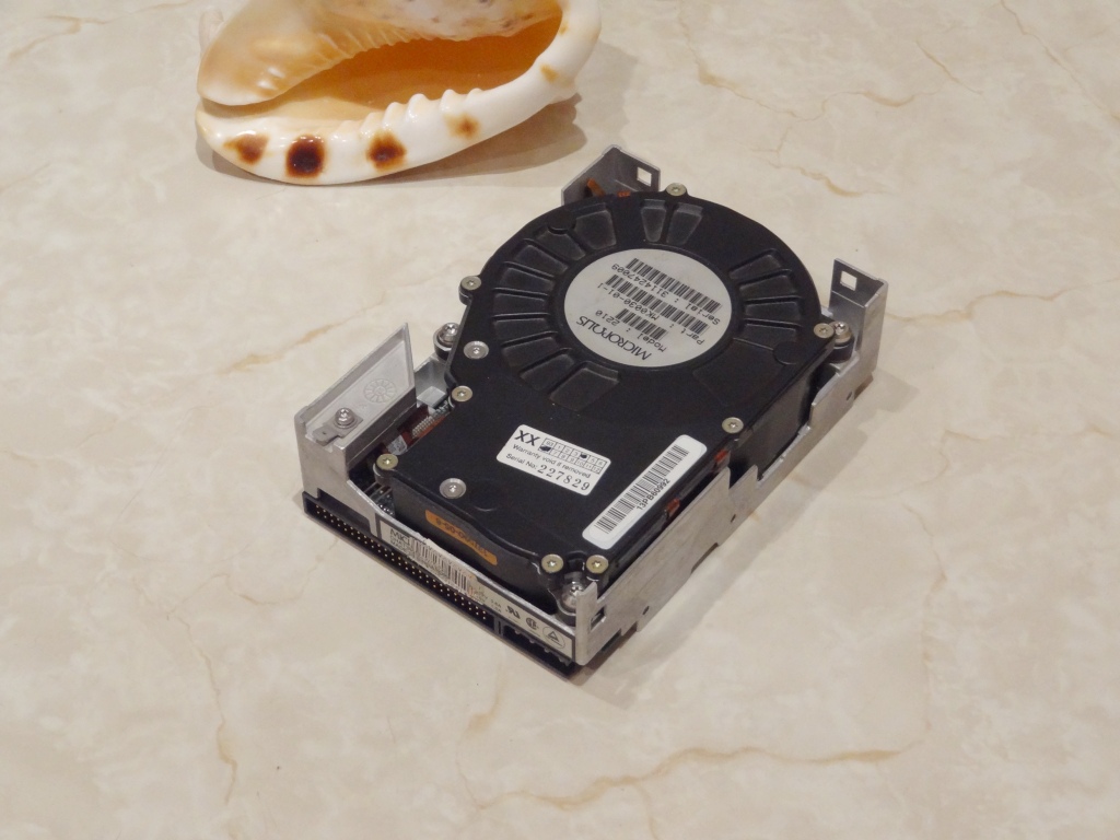 SCSI-MICROPOLIS-1000MBm.jpg