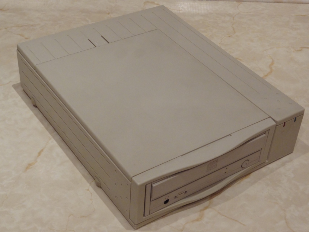 SCSI-CD-BOX-1m.jpg