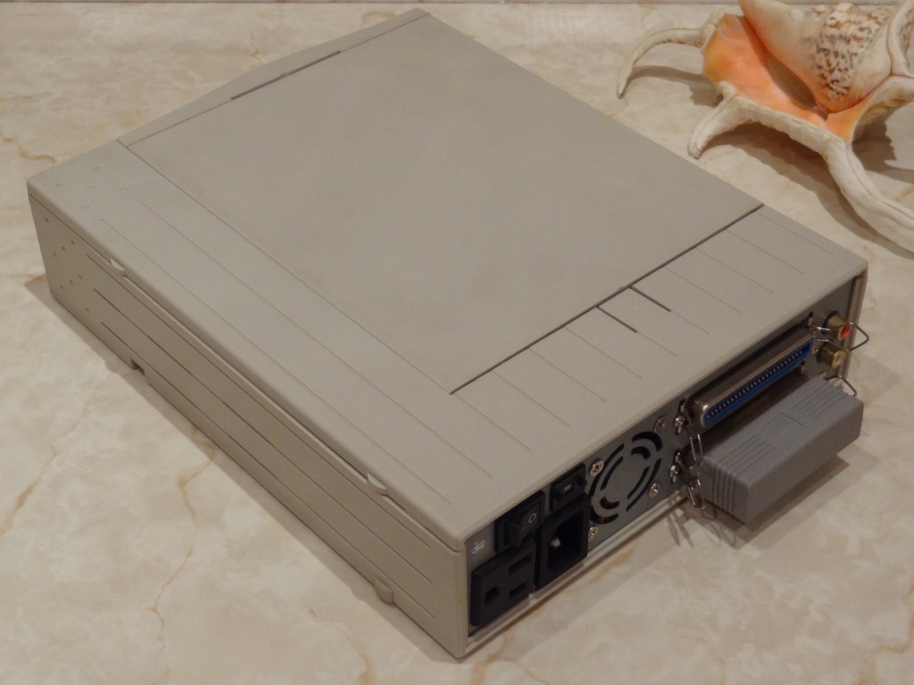 SCSI-CD-BOX-2m.jpg