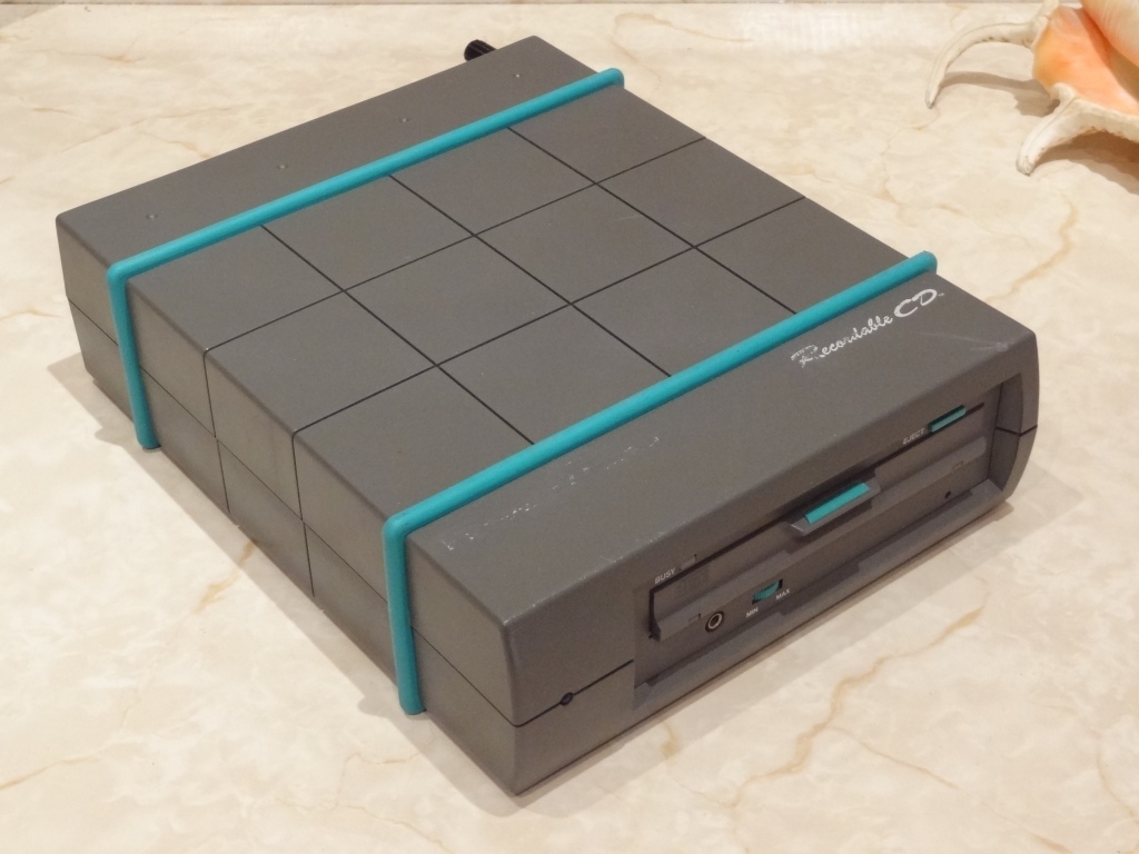 SCSI-CDR-BOX-1m.jpg